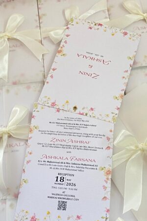Double card with buttersheet and bow
